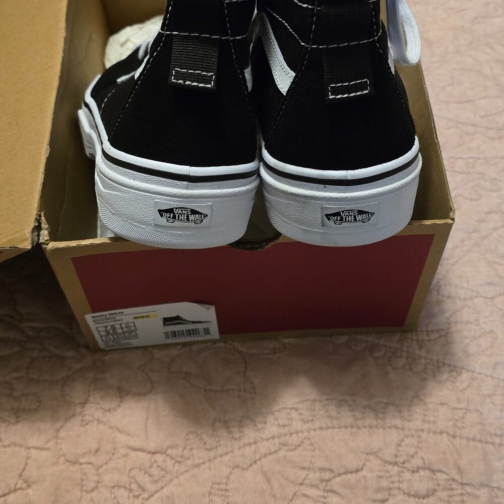 Vans - Picture 4 of 5